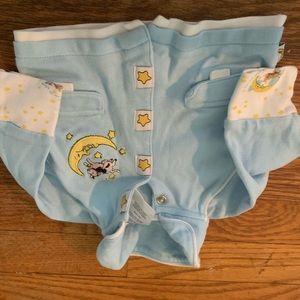 Super cute cow over the moon outfit 🌙